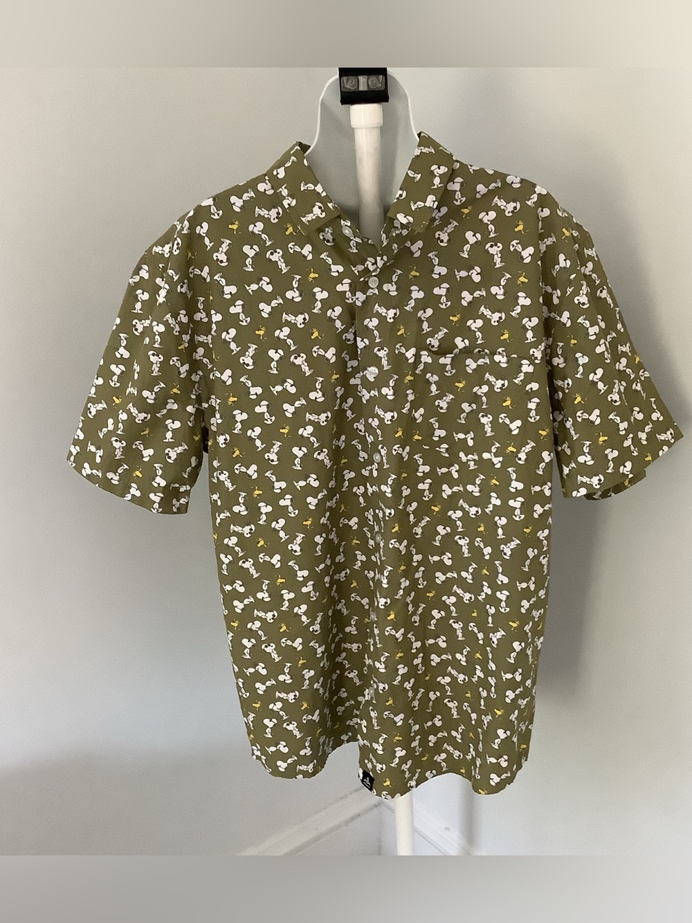 Seaesta Surf x Peanuts Olive Short-Sleeve Button-Down Shirt-Snoopy Print Sz. XL